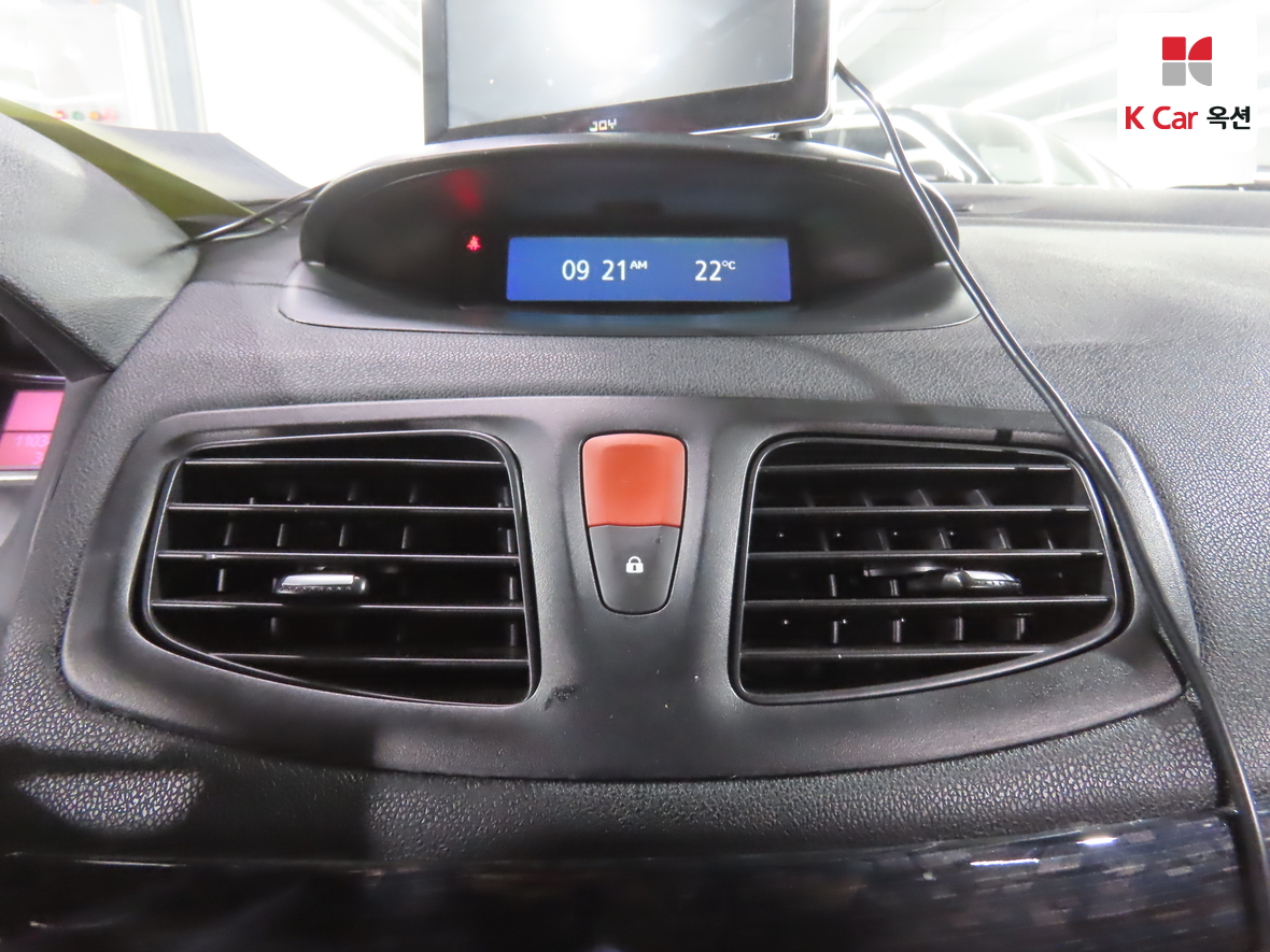 Renault Samsung SM3 2015 - Image 14