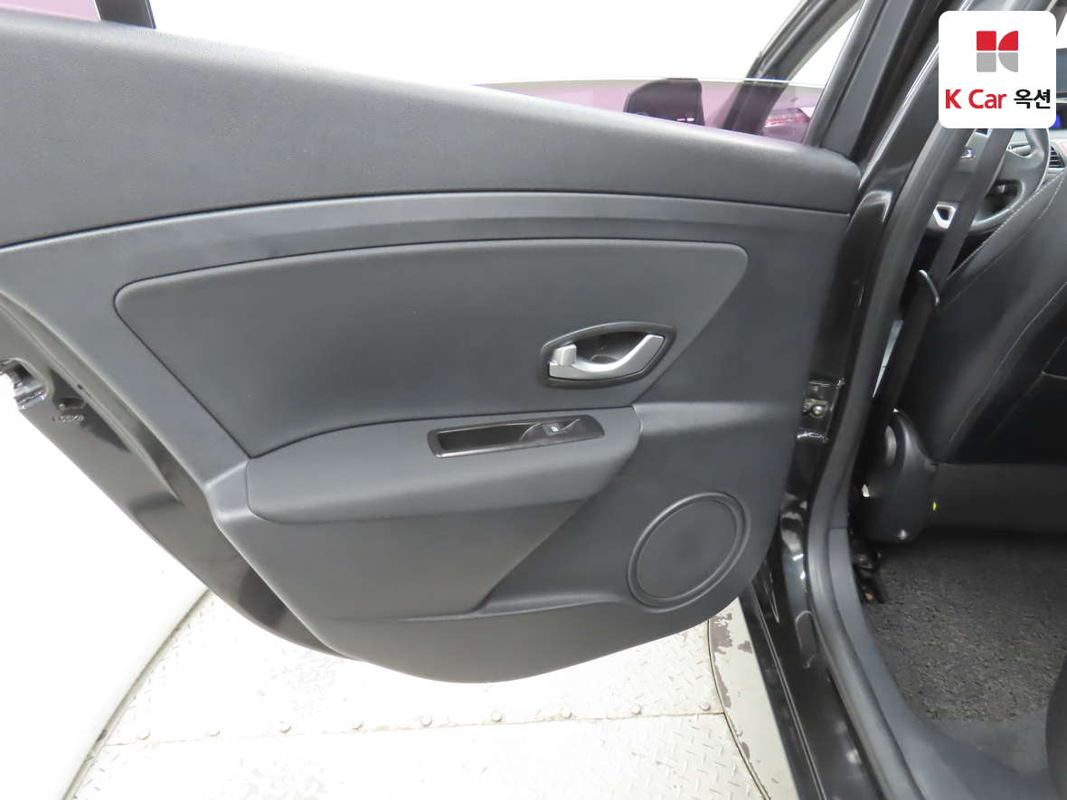 Renault Samsung SM3 2015 - Image 22