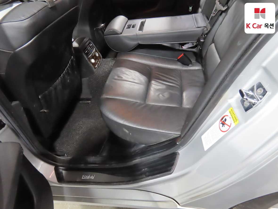 BMW 5 Series - 25