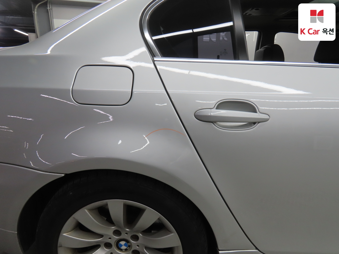 BMW 5 Series - 39