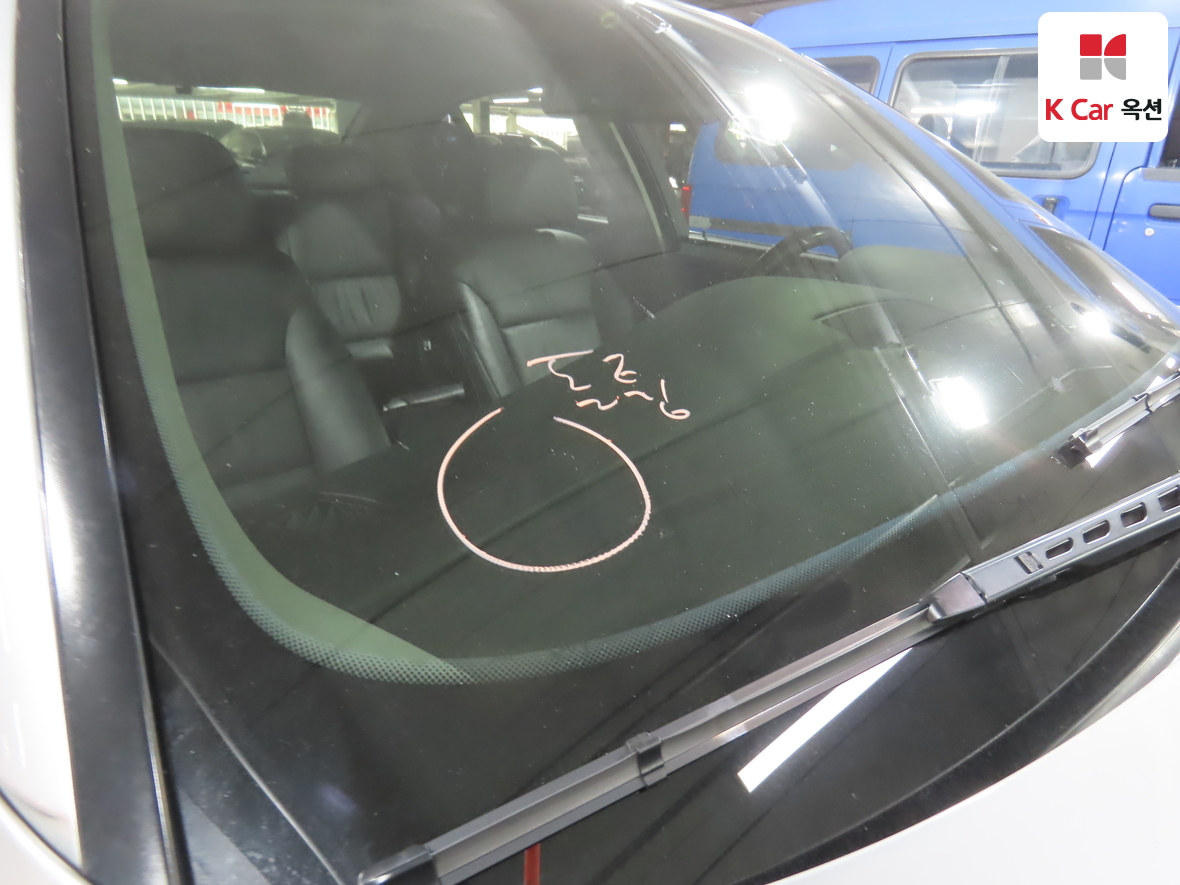 BMW 5 Series - 35