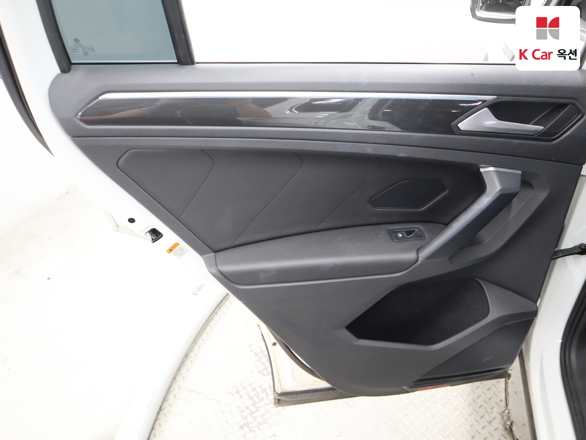 Volkswagen Tiguan - 21