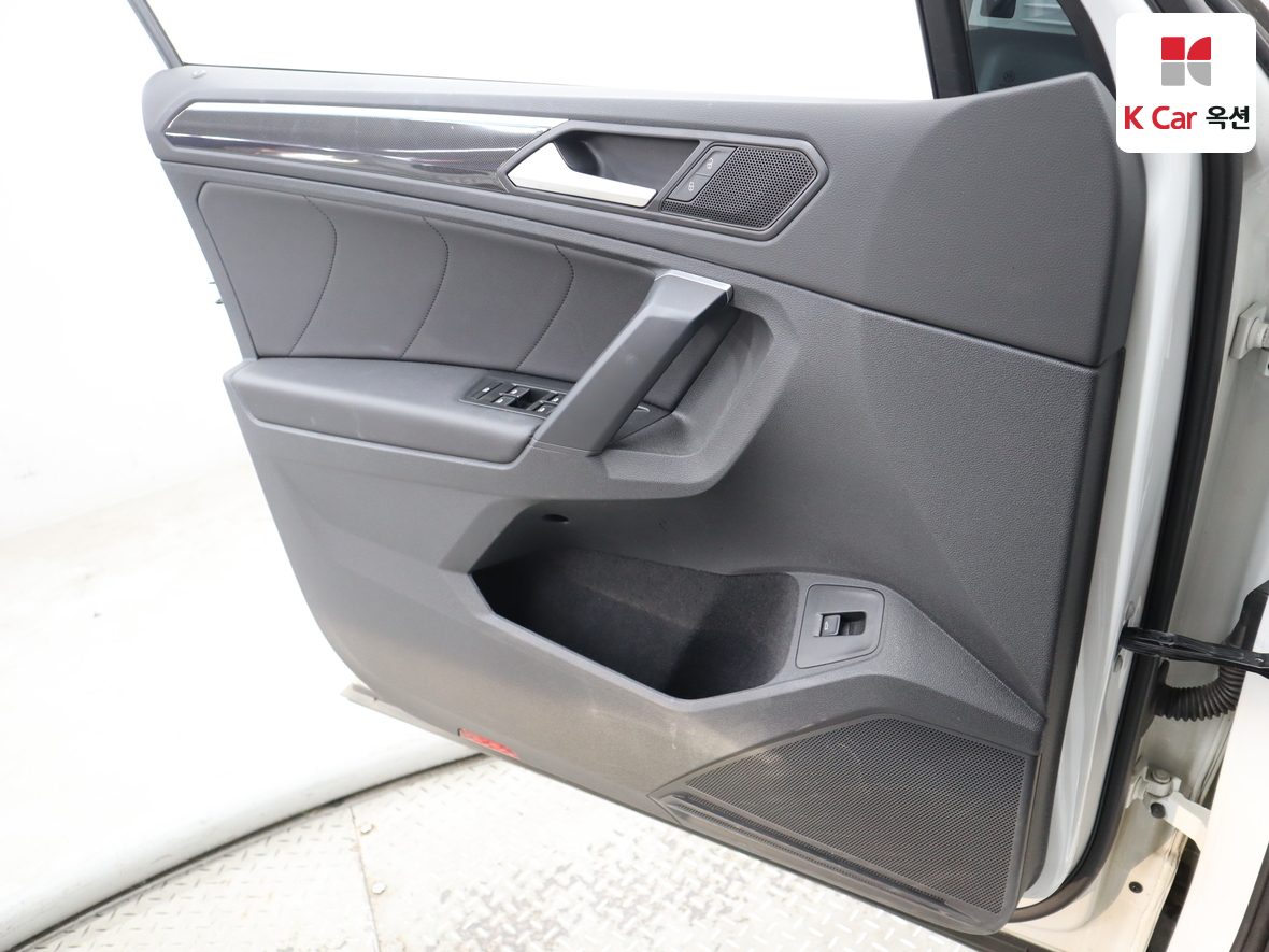 Volkswagen Tiguan - 8