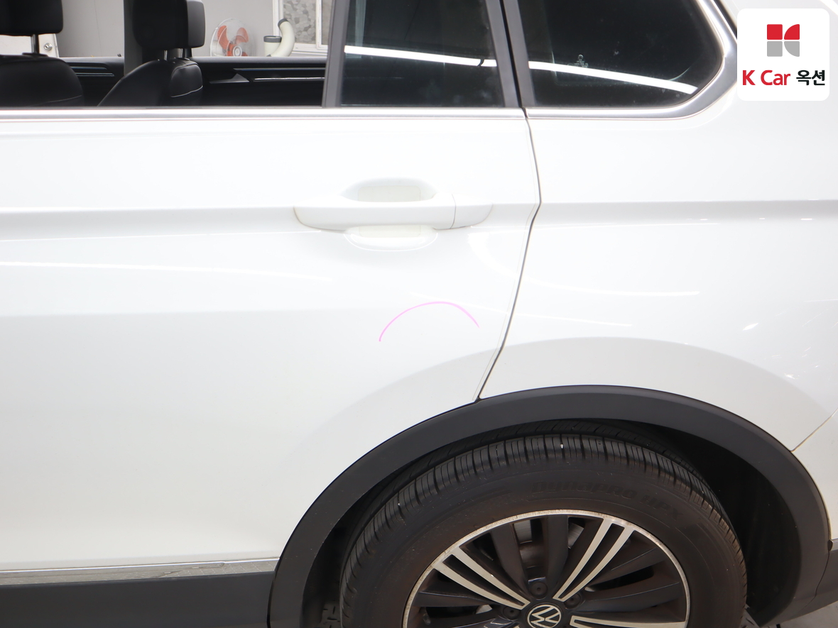 Volkswagen Tiguan - 37