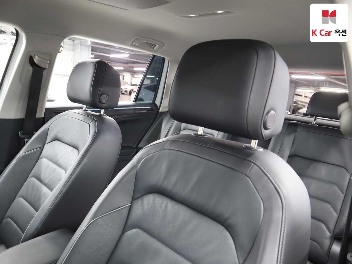 Volkswagen Tiguan - 19