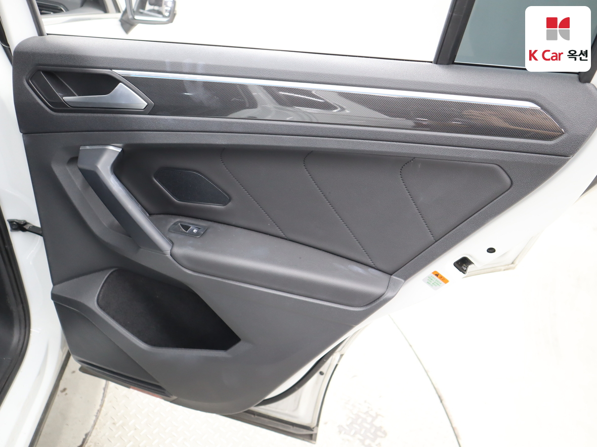 Volkswagen Tiguan - 27