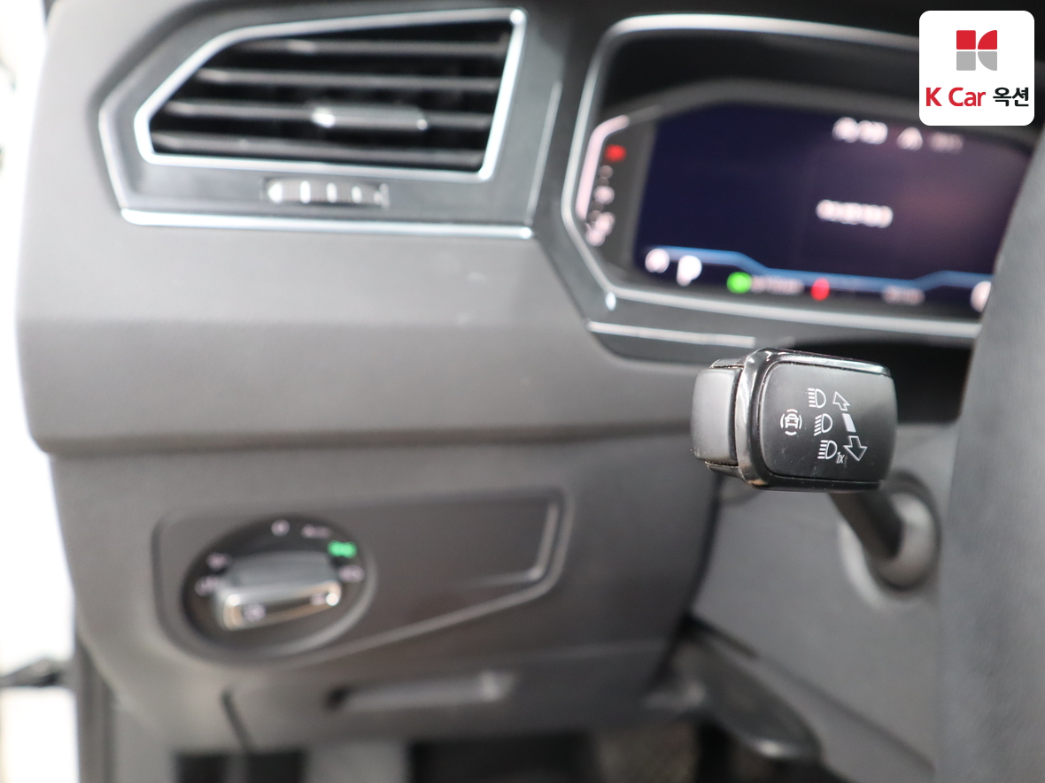 Volkswagen Tiguan - 9