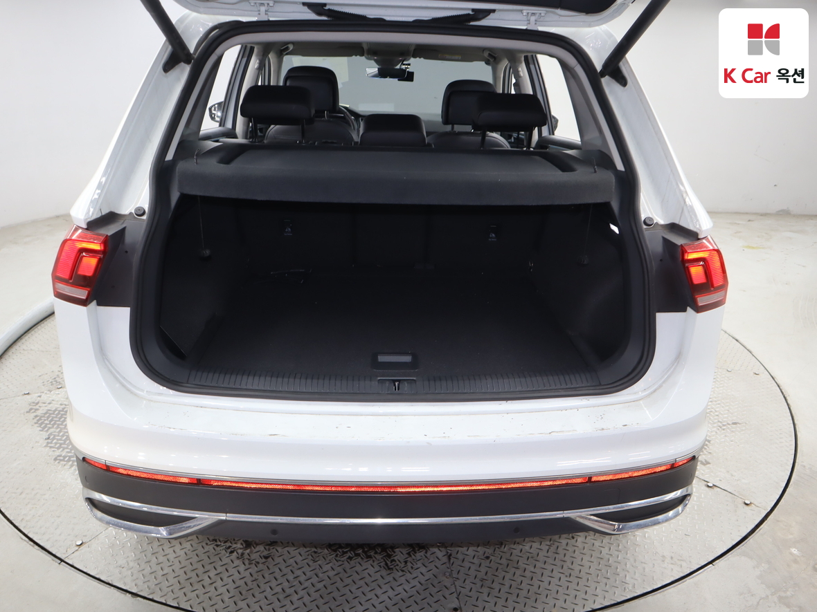 Volkswagen Tiguan - 23