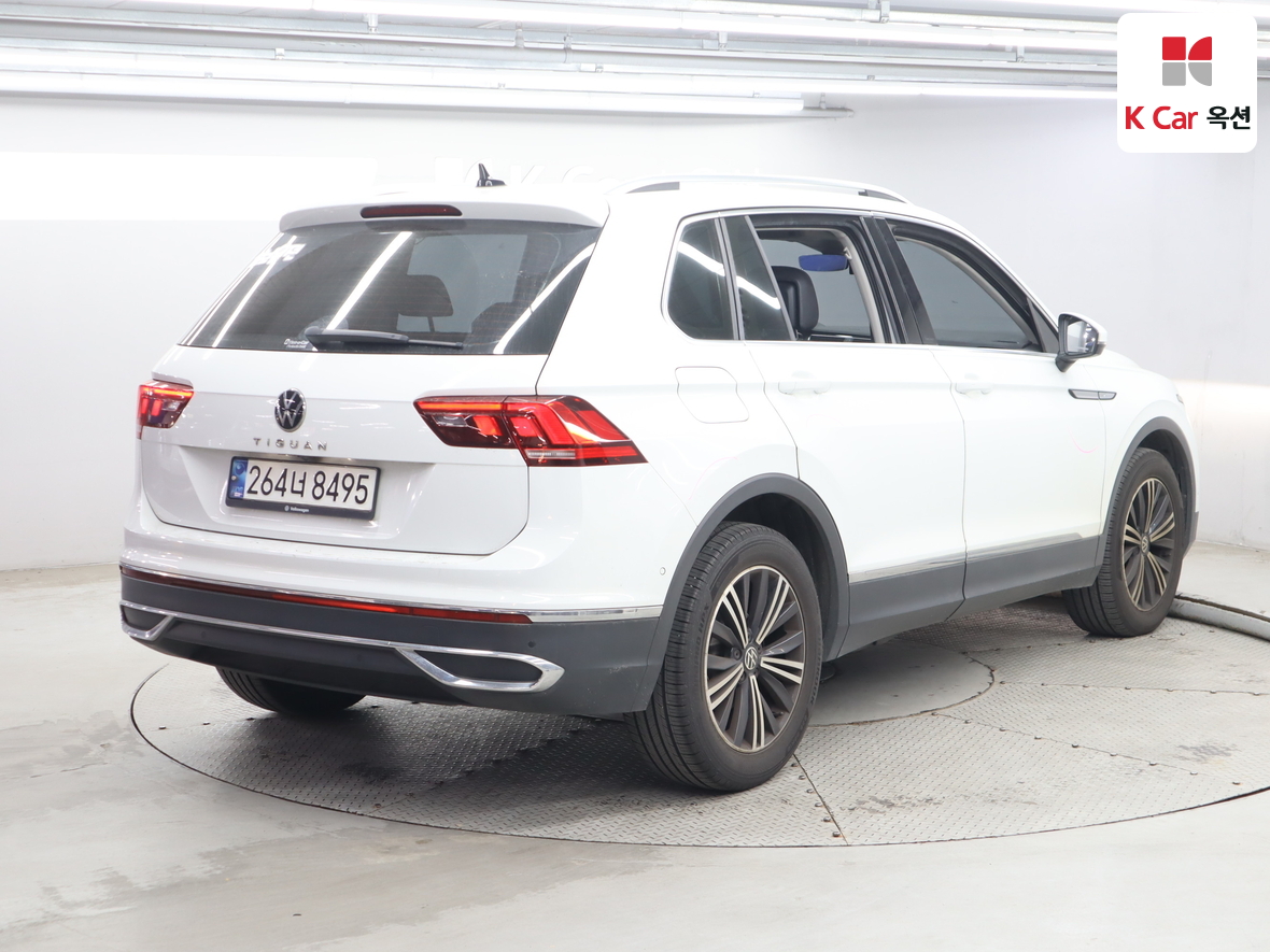 Volkswagen Tiguan - 2