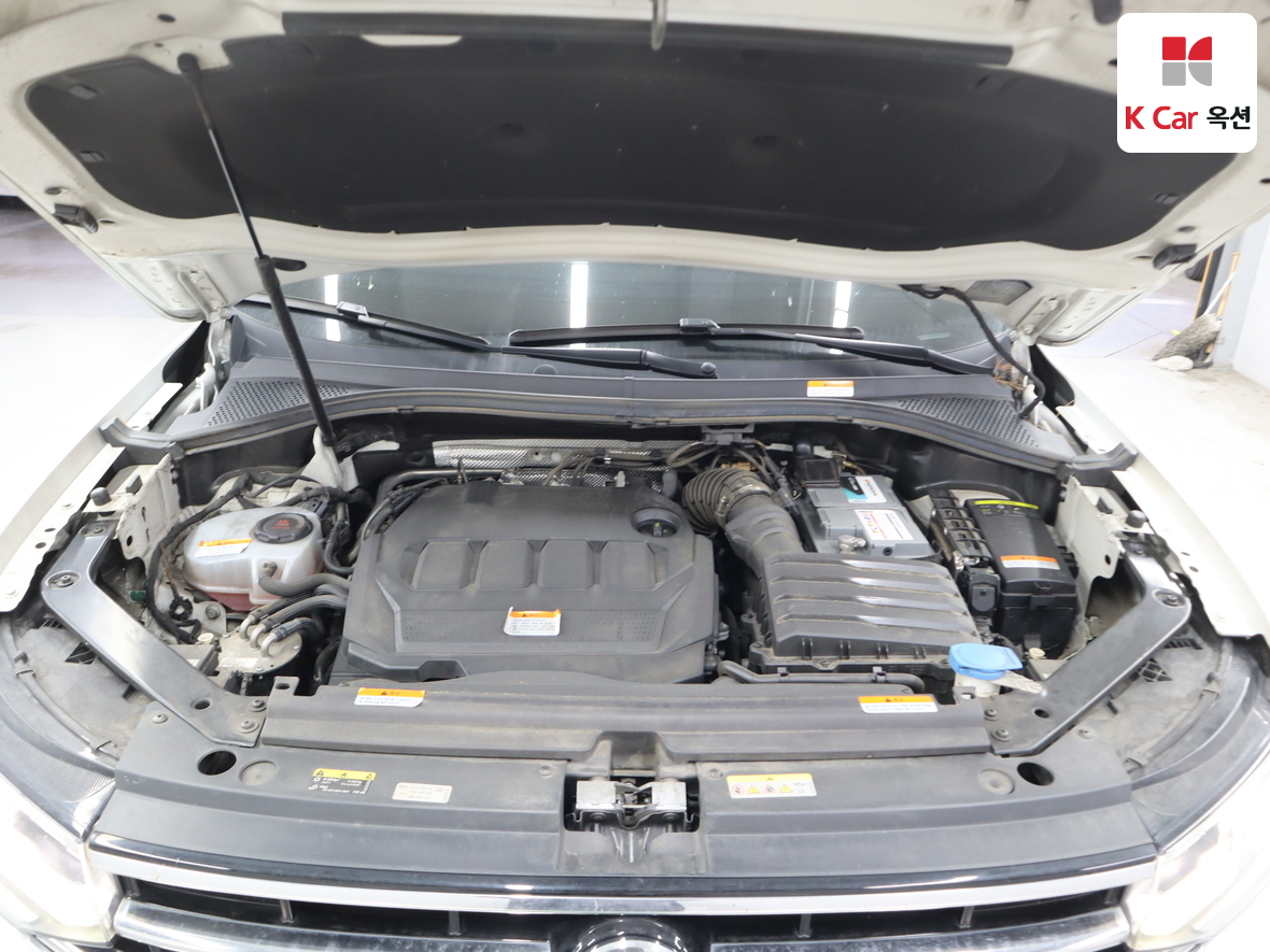 Volkswagen Tiguan - 33