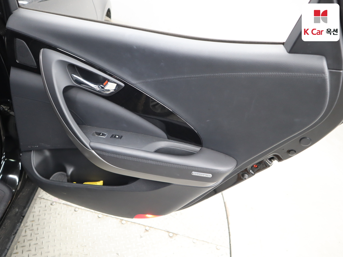 هيونداي أزيرا 2017 - صورة 27