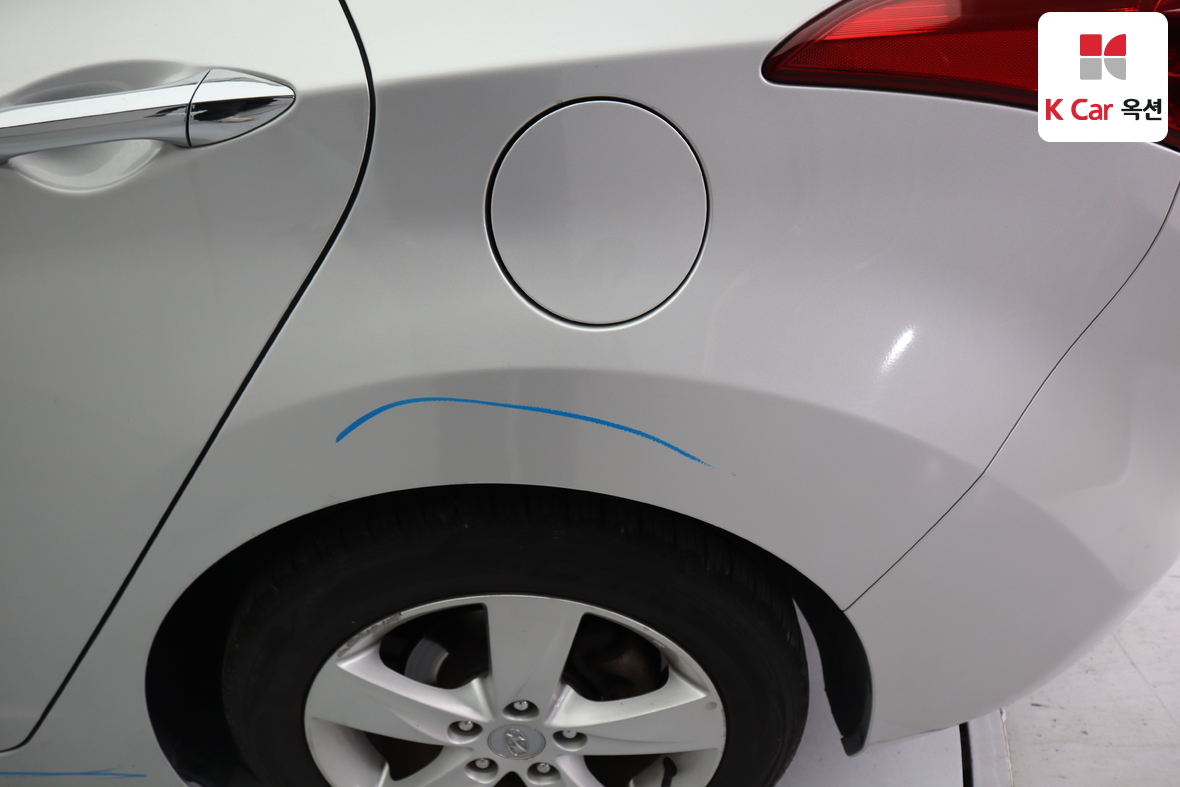 هيونداي إلانترا 2014 - صورة 35