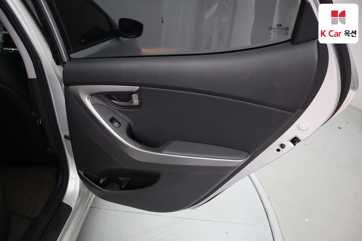 هيونداي إلانترا 2014 - صورة 24