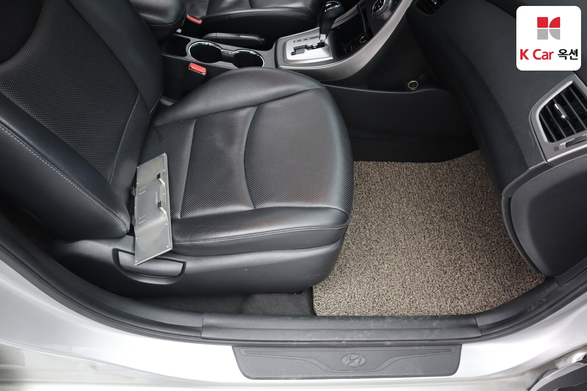 هيونداي إلانترا 2014 - صورة 27