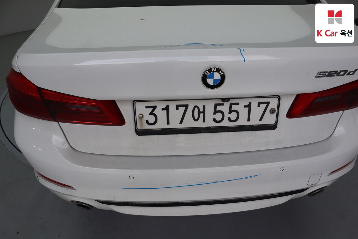 BMW 5 Series - 44