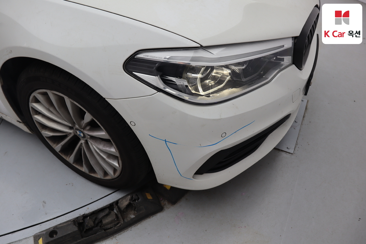 BMW 5 Series - 48