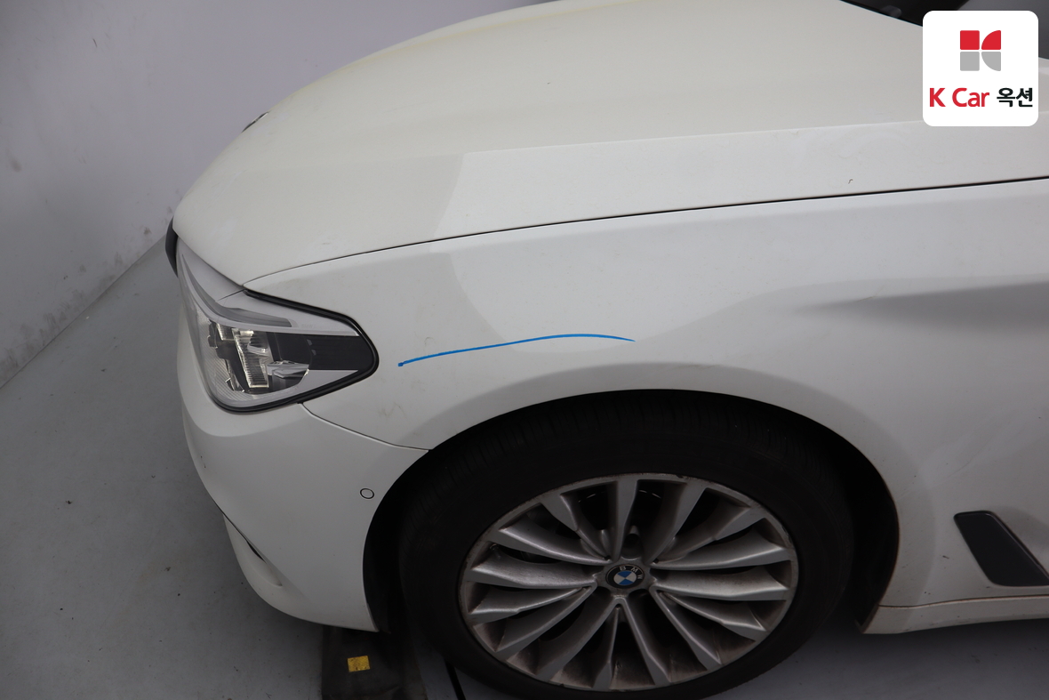 BMW 5 Series - 40