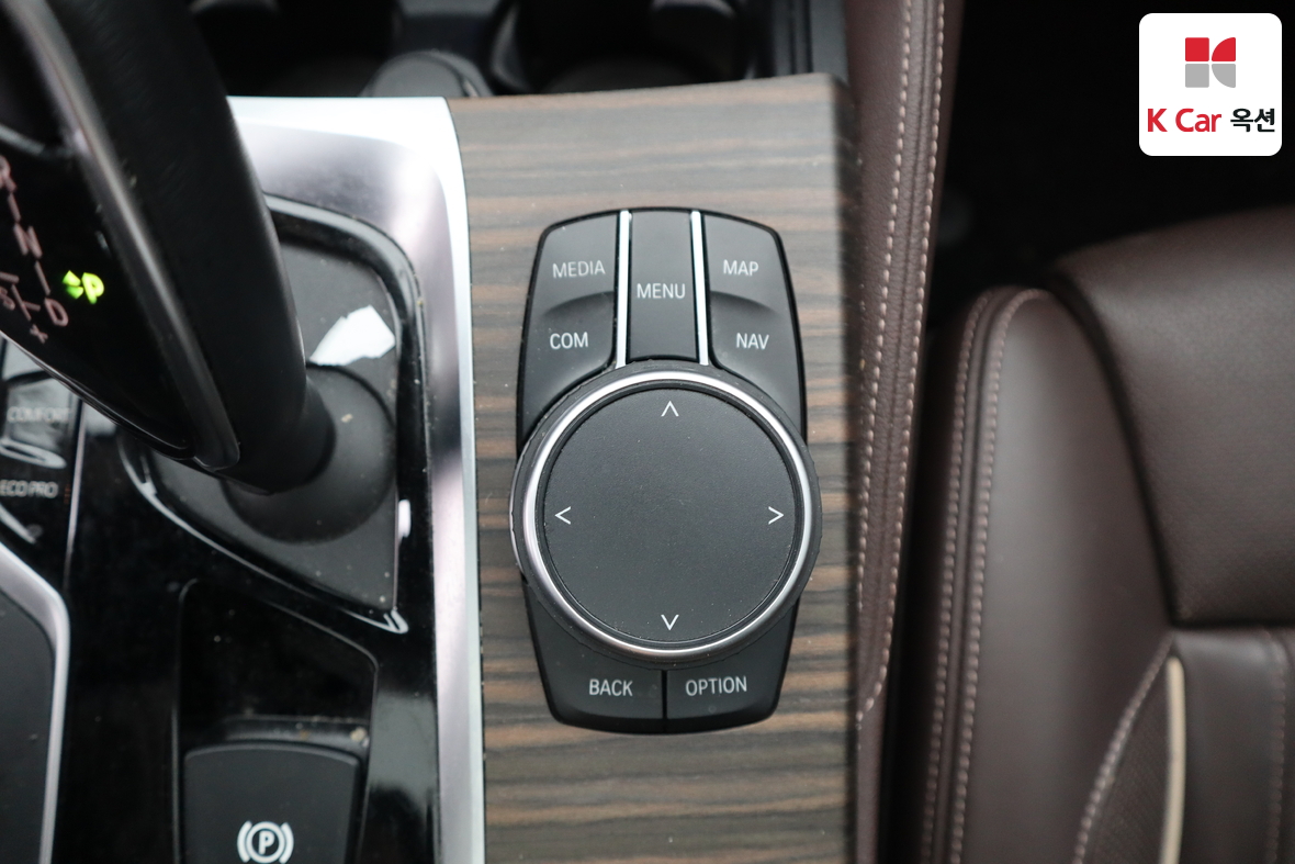 BMW 5 Series - 17
