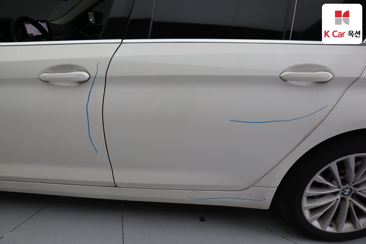 BMW 5 Series - 42