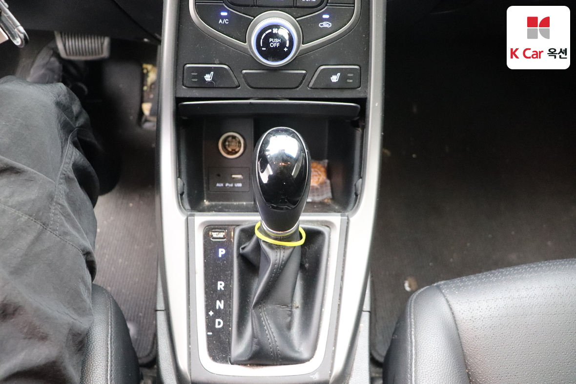 Hyundai Elantra 2015 - Image 15