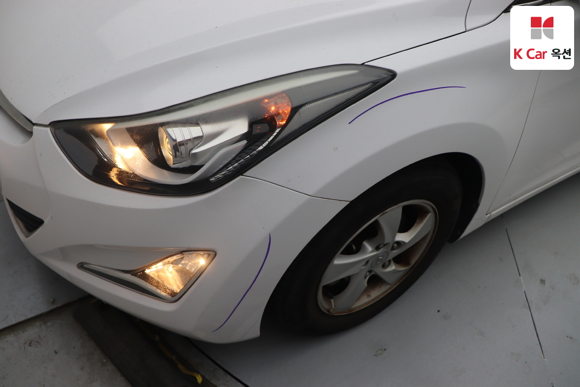 Hyundai Elantra 2015 - Image 32
