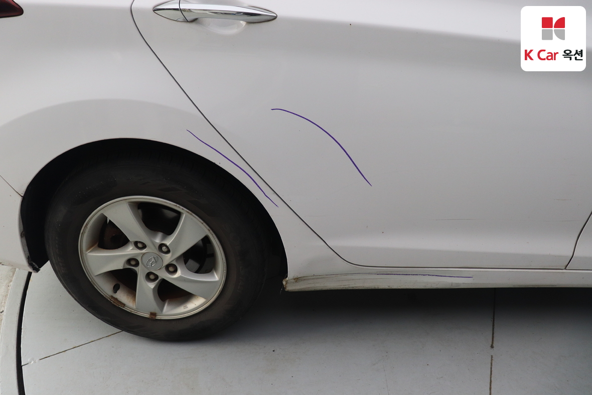 Hyundai Elantra 2015 - Image 39