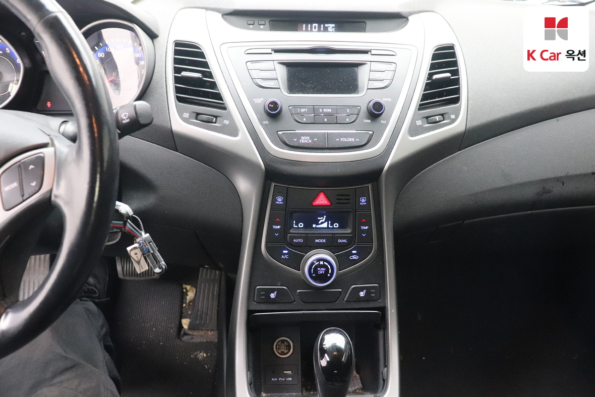 Hyundai Elantra 2015 - Image 6
