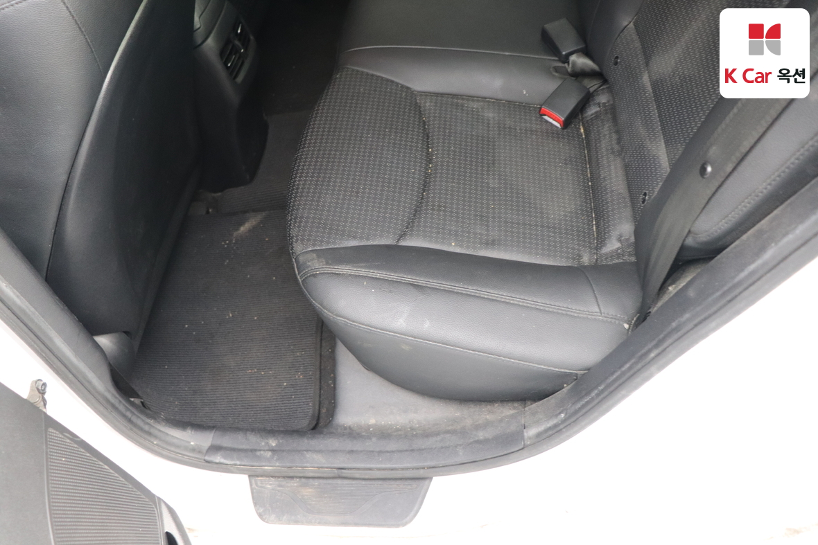 Hyundai Elantra 2015 - Image 21