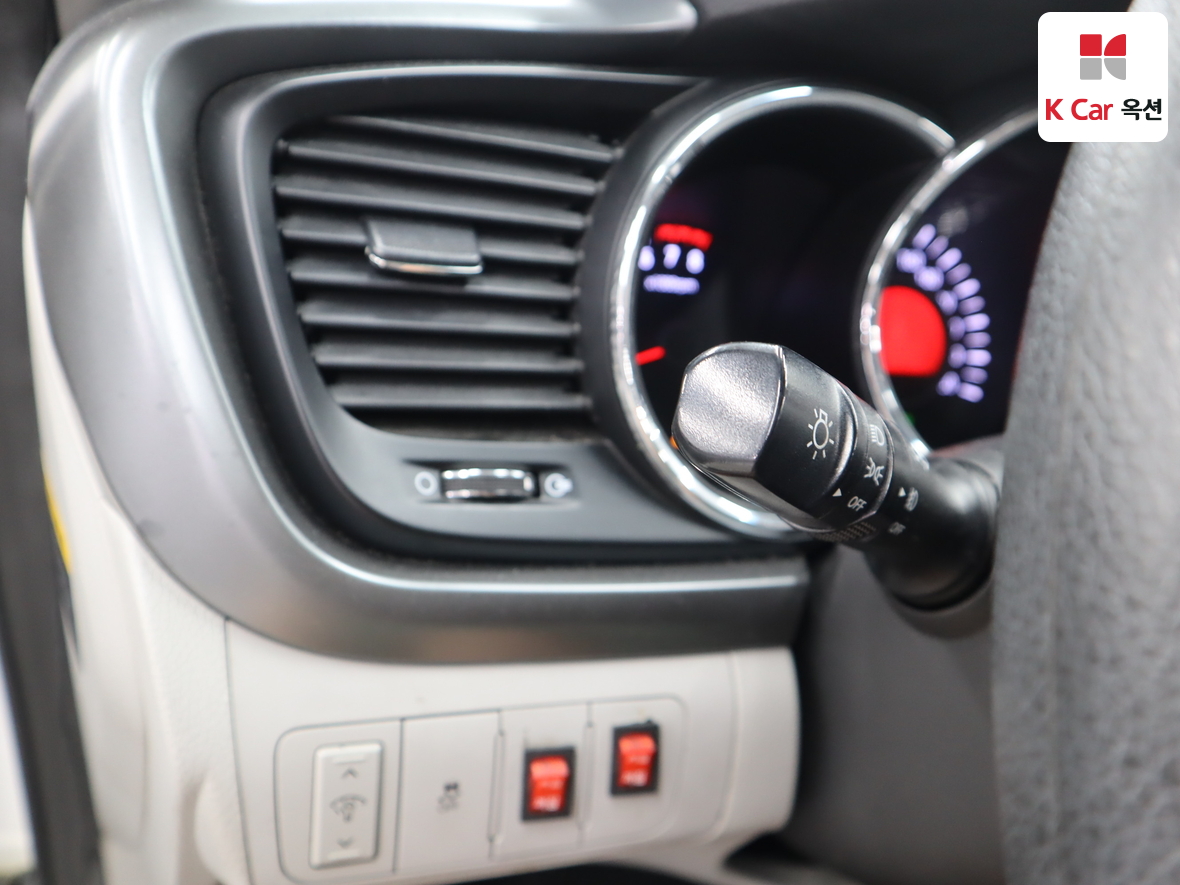 Kia K5 2012 - Image 9