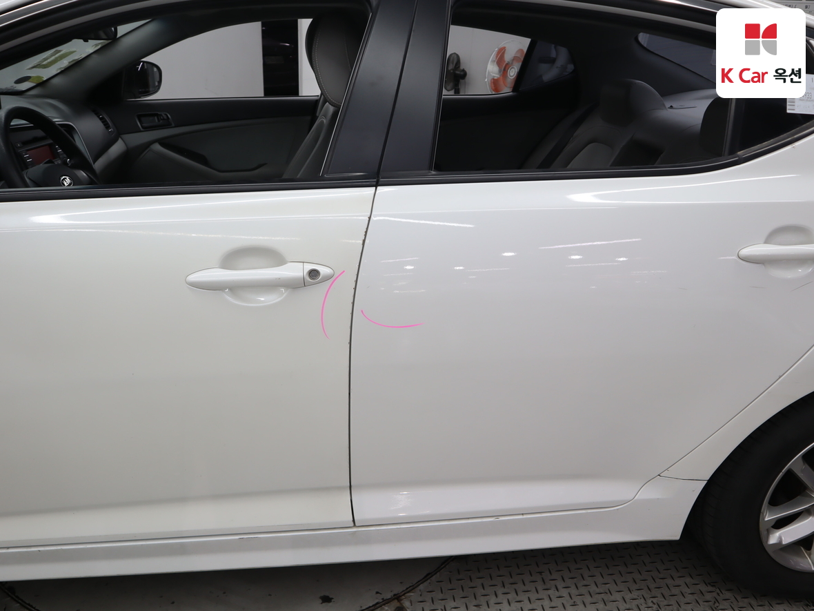 Kia K5 2012 - Image 35