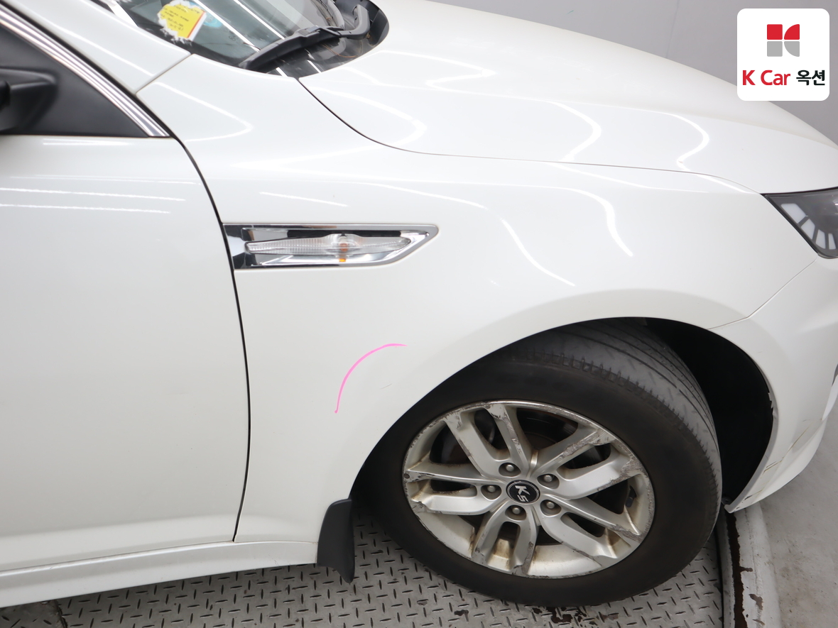 Kia K5 2012 - Image 40