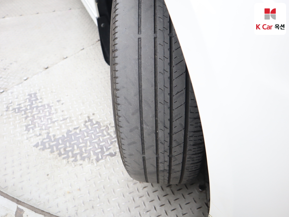 Kia K5 2012 - Image 30