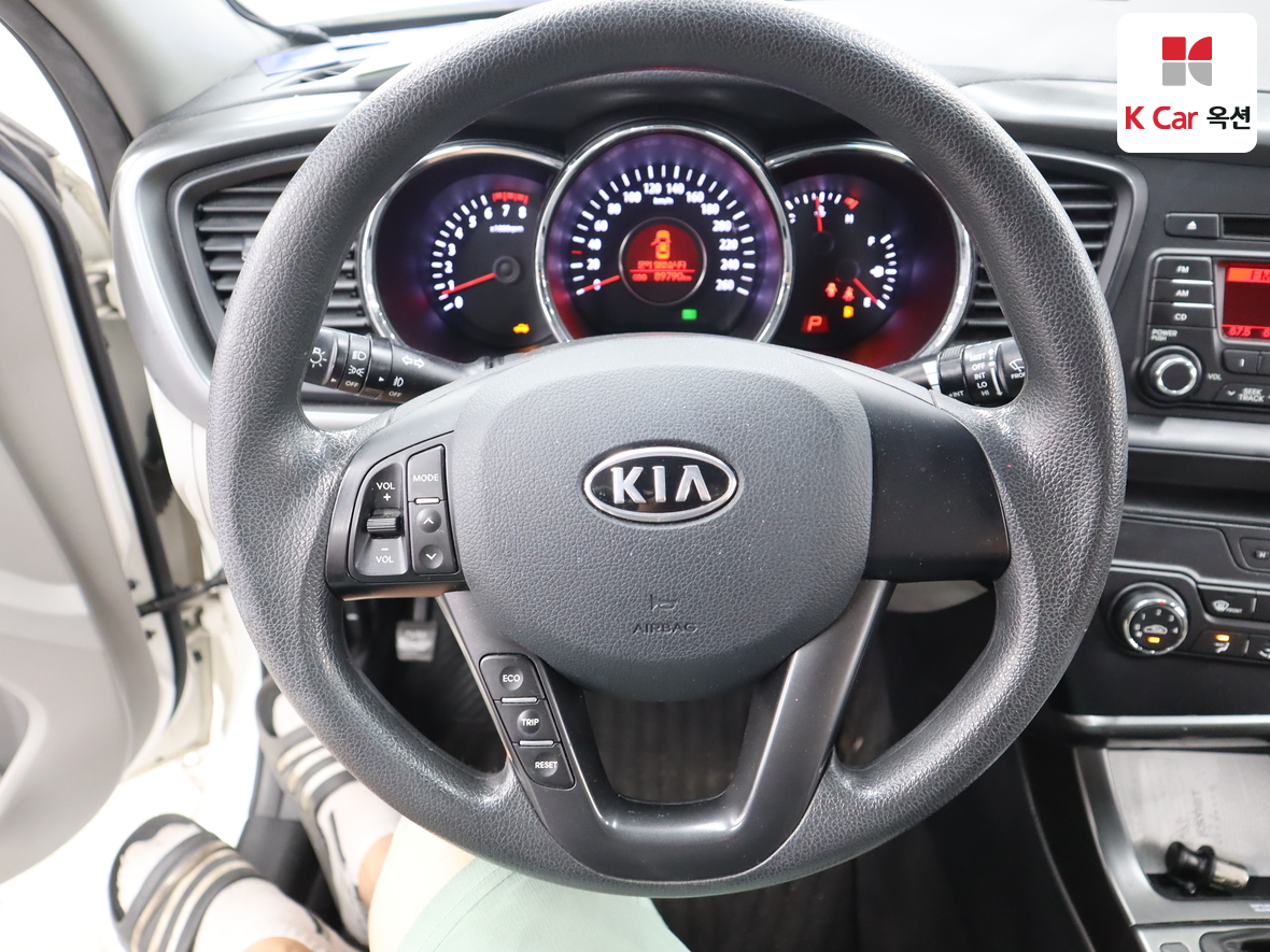 Kia K5 2012 - Image 10