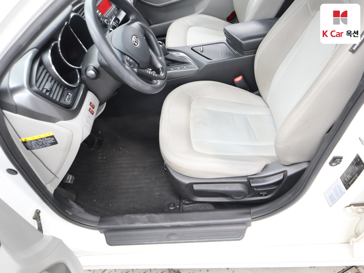 Kia K5 2012 - Image 18