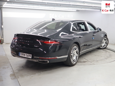 2024 - genesis g90