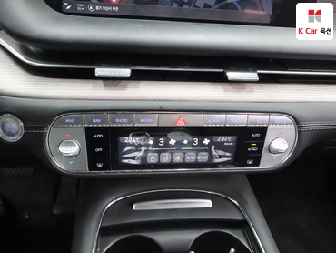 2024 - genesis g90
