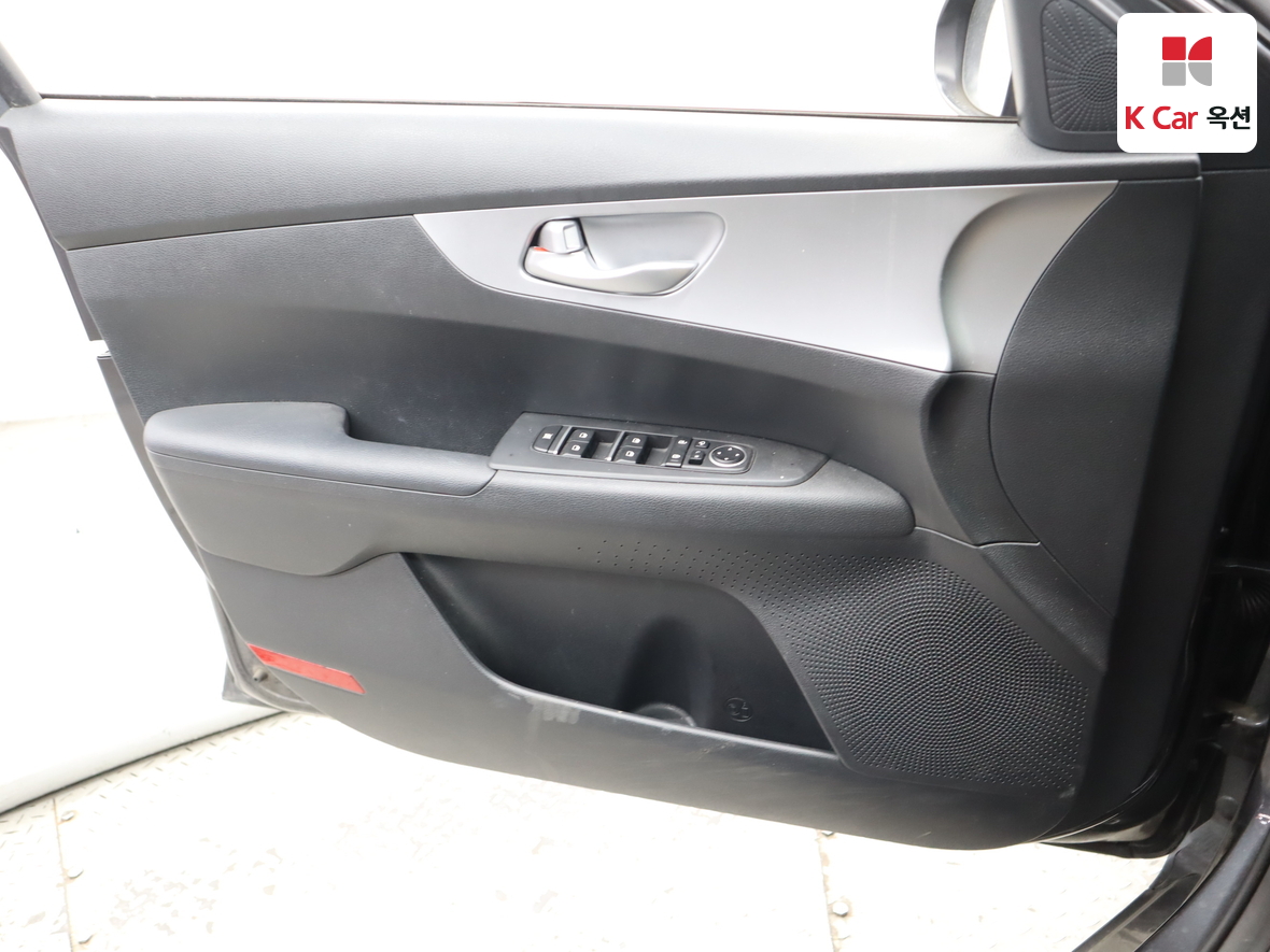 كيا K3 2023 - صورة 8