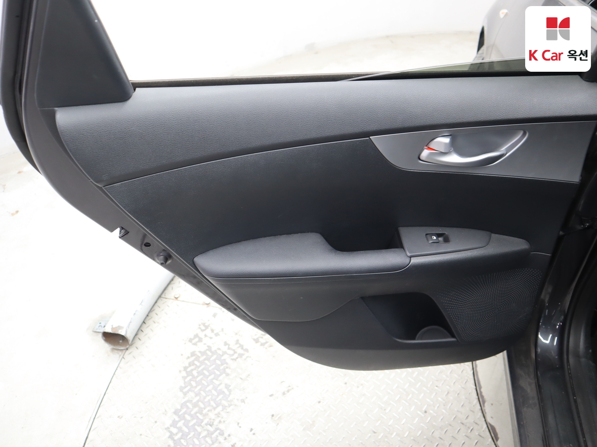 كيا K3 2023 - صورة 20