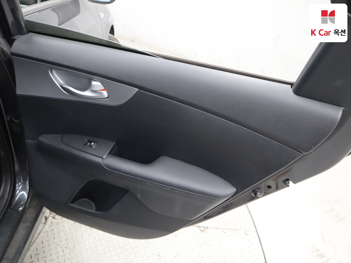 كيا K3 2023 - صورة 24