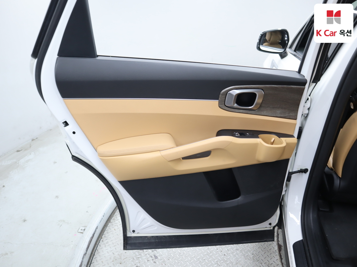 كيا سورينتو 2022 - صورة 24