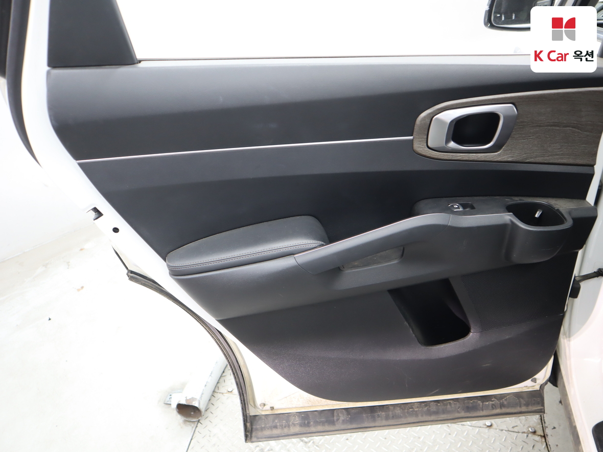 كيا سورينتو 2021 - صورة 21