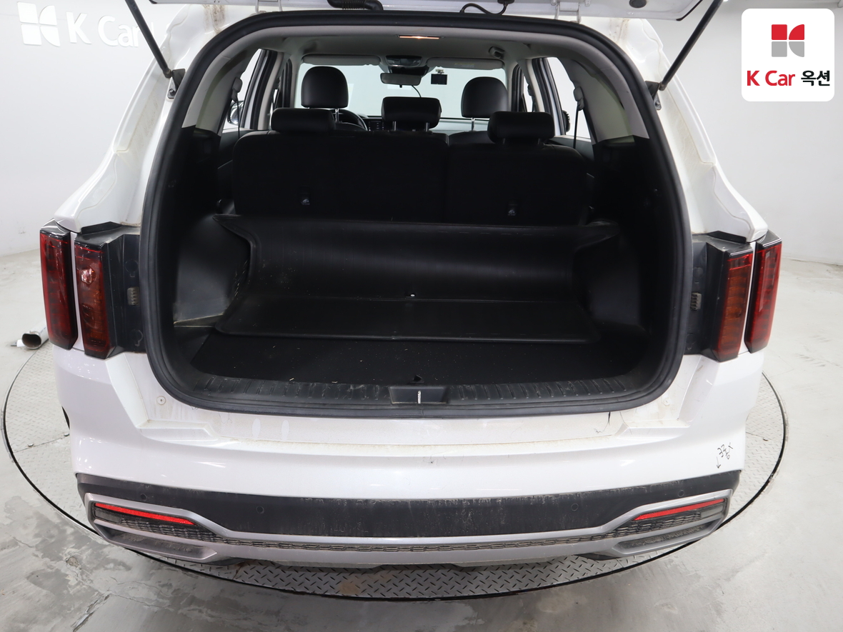 كيا سورينتو 2021 - صورة 24