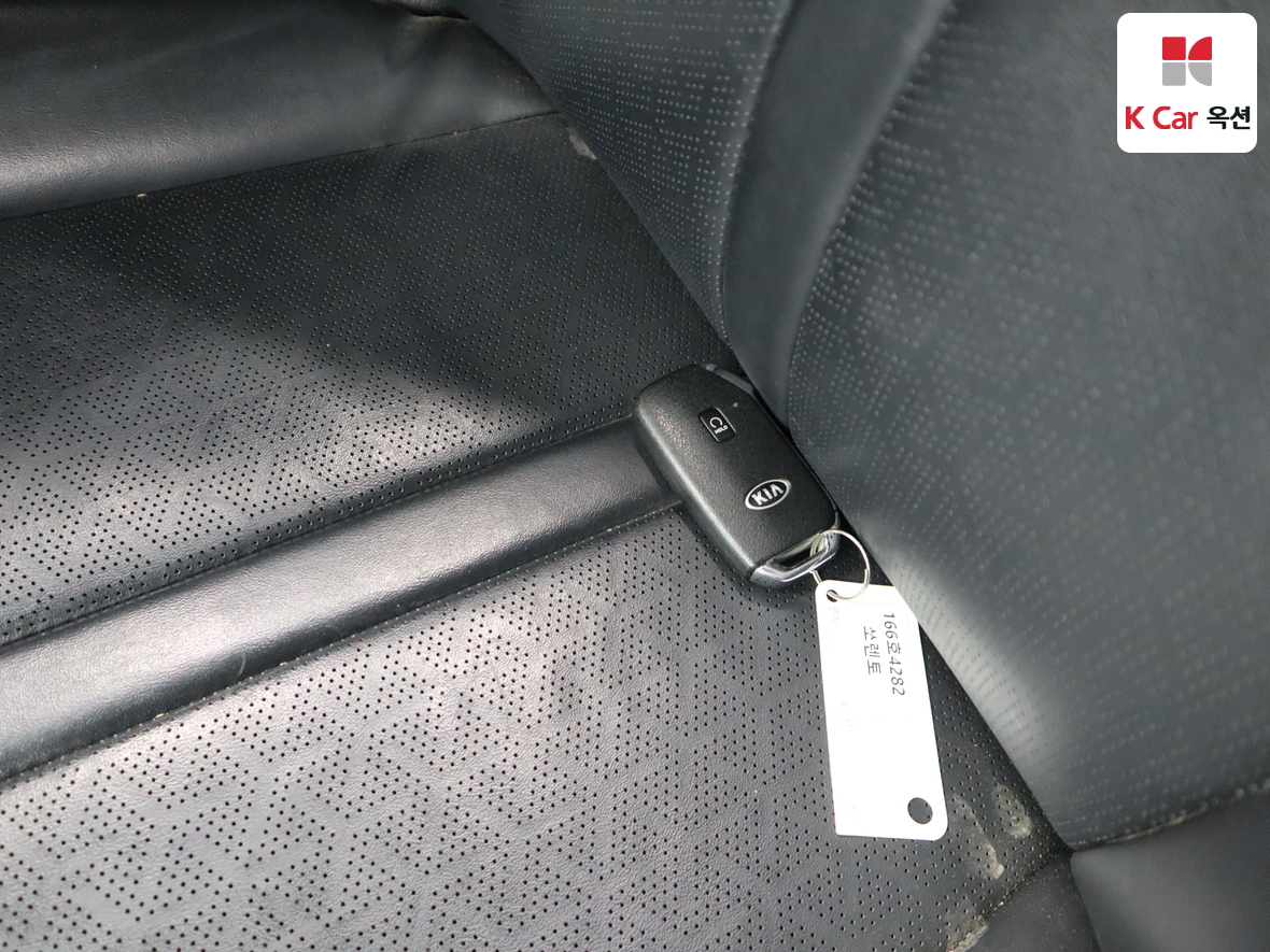 كيا سورينتو 2021 - صورة 17