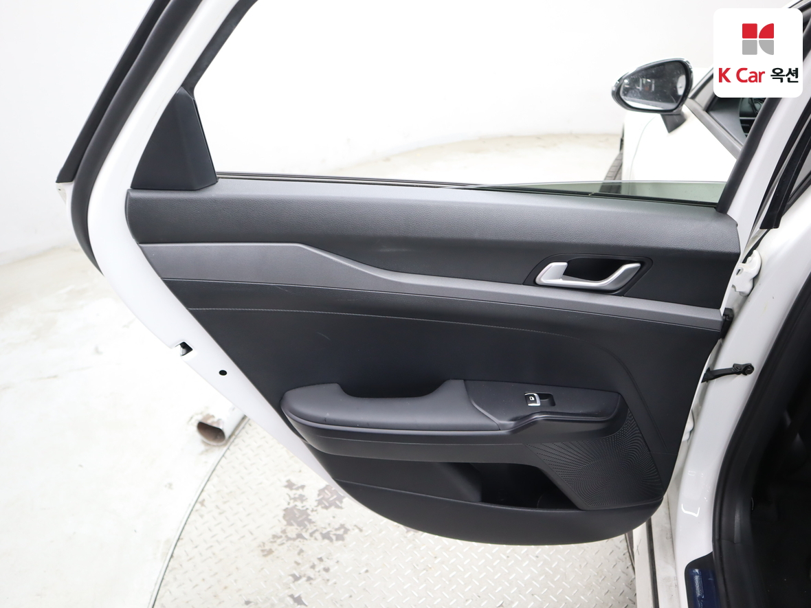 كيا K5 2023 - صورة 22