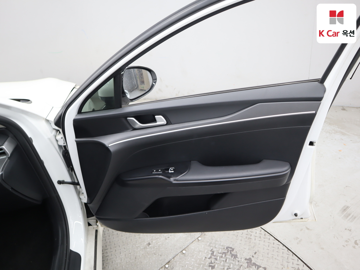 كيا K5 2023 - صورة 28