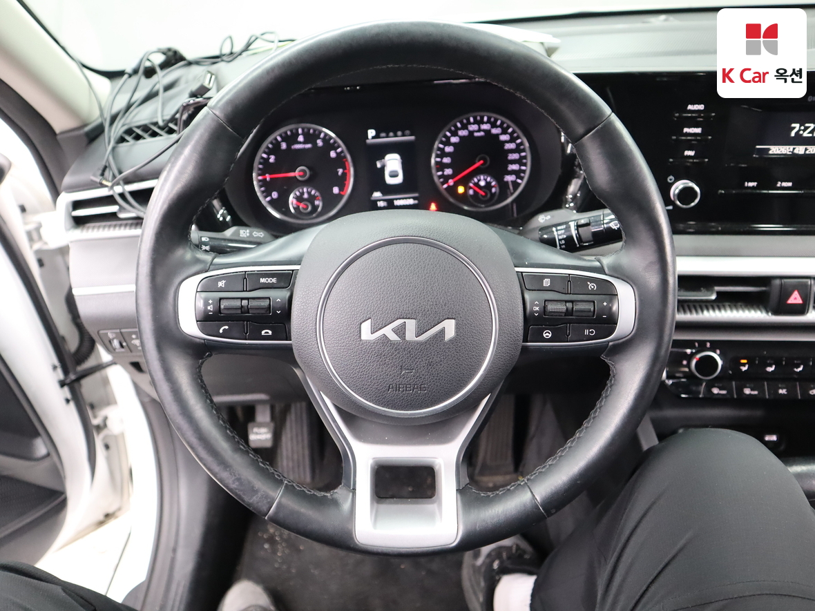 كيا K5 2023 - صورة 10