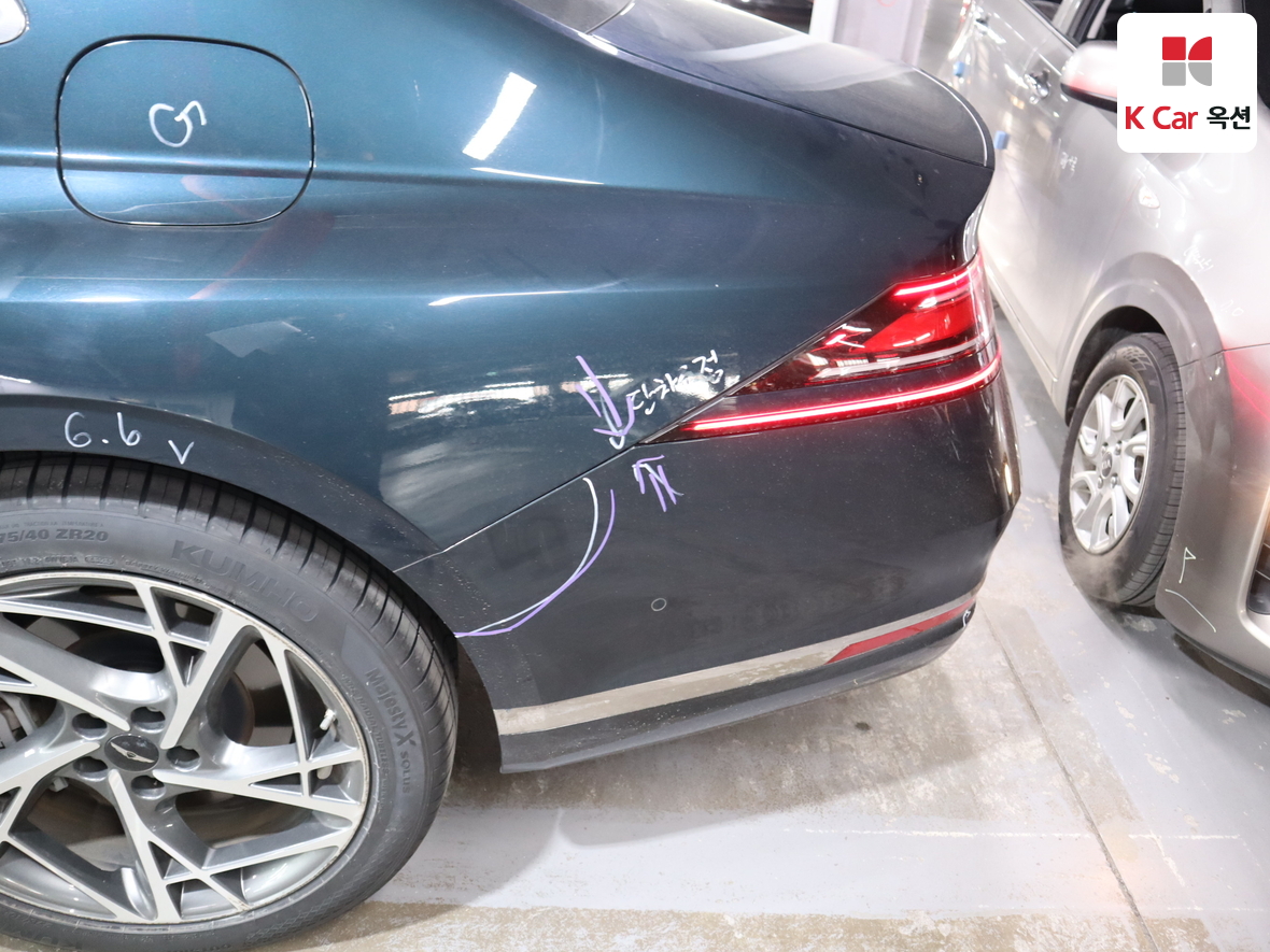 جينيسيس G90 2023 - صورة 41