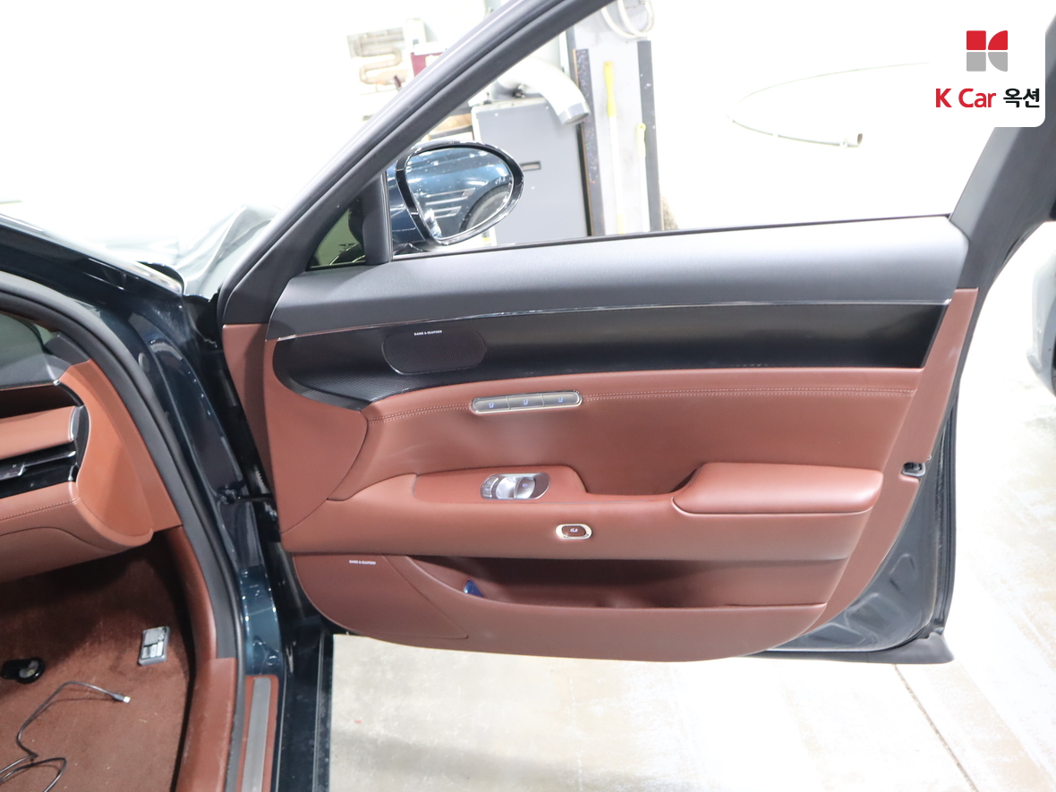 جينيسيس G90 2023 - صورة 30