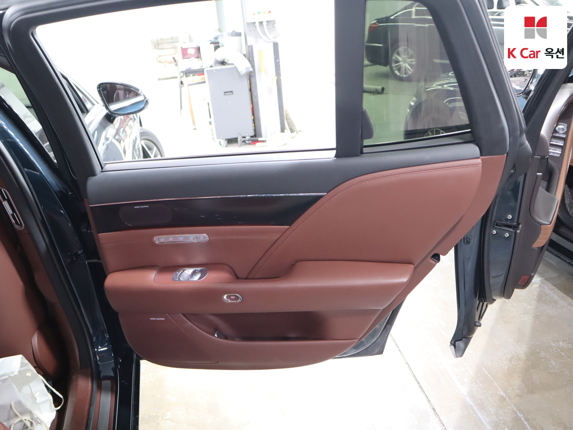 جينيسيس G90 2023 - صورة 28