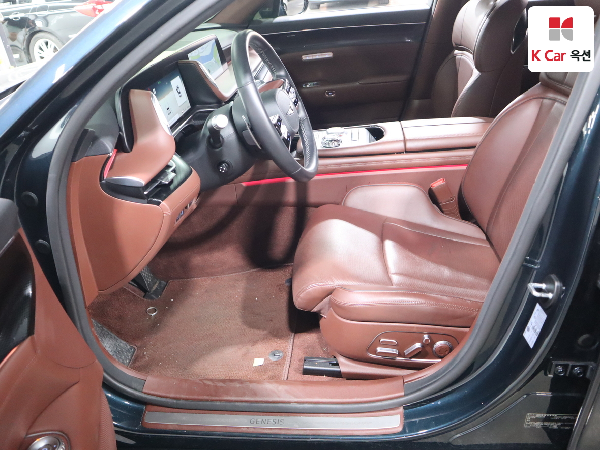 جينيسيس G90 2023 - صورة 18